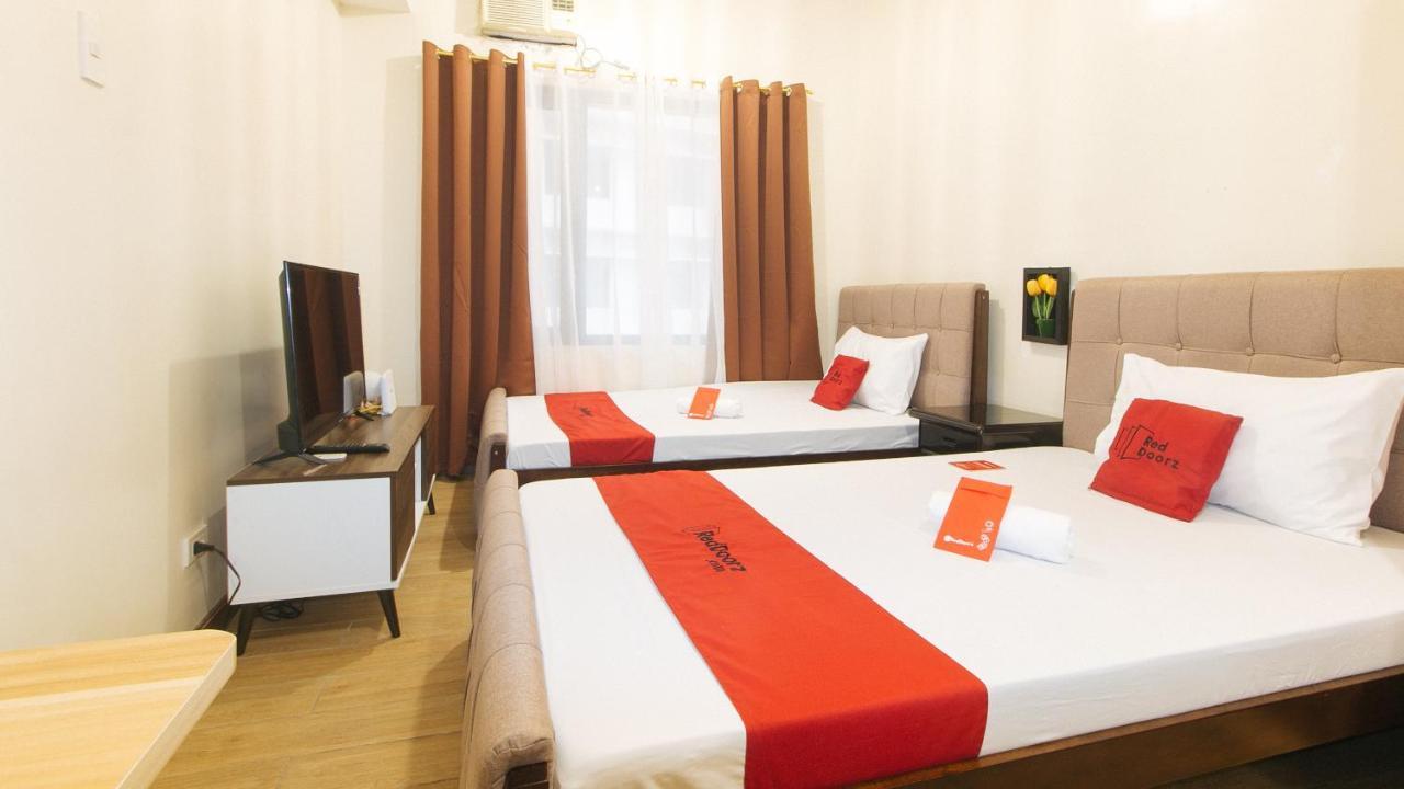 Reddoorz Plus @ Cuarto Verde Staycation Las Pinas Exterior photo