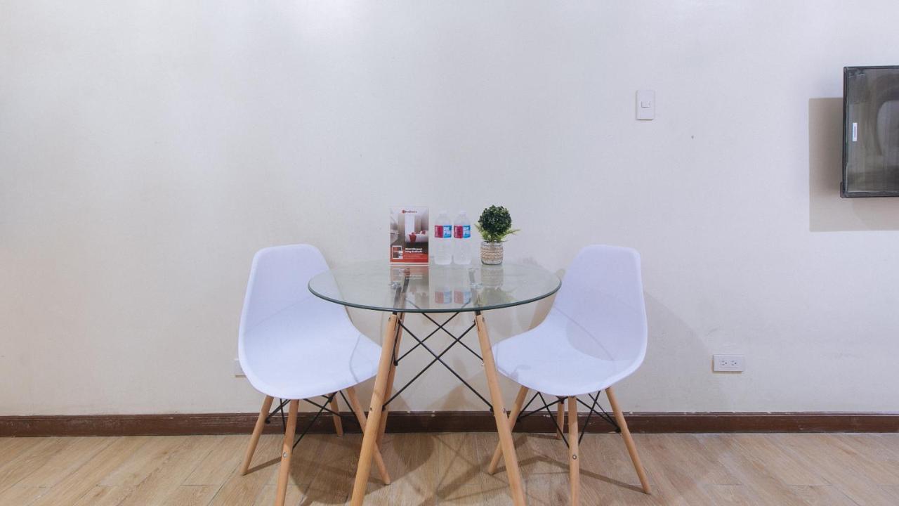 Reddoorz Plus @ Cuarto Verde Staycation Las Pinas Exterior photo